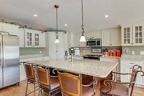 Waterfront Lake of the Ozarks Home w/ Private Dock