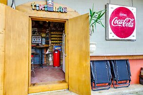 Waterfront Ozarks Home w/ Hot Tub, Bar & Dock