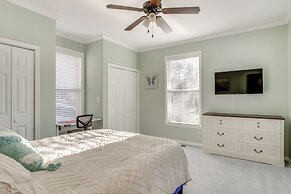 Lakefront Mccormick Gem: Deck & Golf Course Views