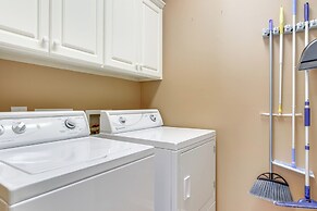 Lakefront Mccormick Gem: Deck & Golf Course Views