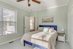 Lakefront Mccormick Gem: Deck & Golf Course Views