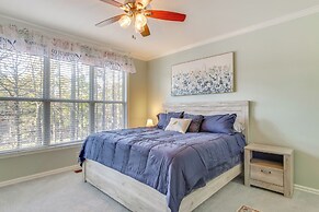 Lakefront Mccormick Gem: Deck & Golf Course Views