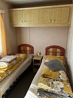 2 Bedroom Sleeps 6 Caravan Manor Park Hunstanton