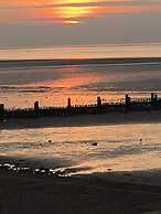 2 Bedroom Sleeps 6 Caravan Manor Park Hunstanton