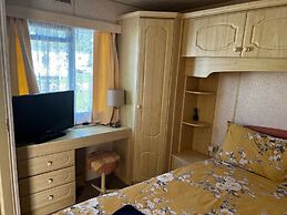 2 Bedroom Sleeps 6 Caravan Manor Park Hunstanton