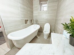 The Gibs Hotel