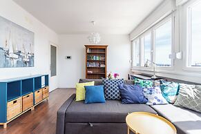 Comfortable apt With Great City and sea View