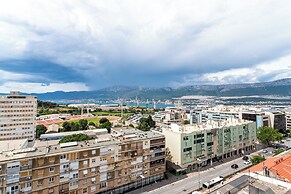 Comfortable apt With Great City and sea View