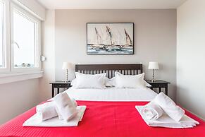 Comfortable apt With Great City and sea View