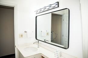 Capri inn and Suites