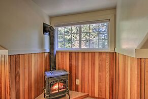 Owls Nest Studio w/ Hot Tub: Hike Nearby!