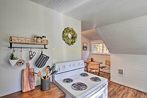 Owls Nest Studio w/ Hot Tub: Hike Nearby!