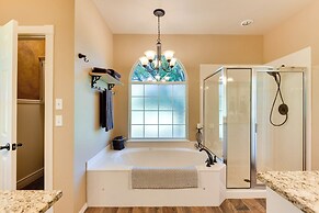 15-acre Retreat Near Dtwn Tulsa & Skiatook Lake
