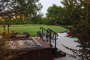 15-acre Retreat Near Dtwn Tulsa & Skiatook Lake