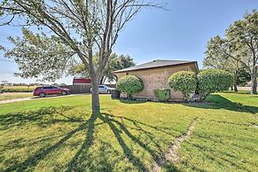 Abilene Home W/bbq & Pvt Yard, 1 Mi to Acu!