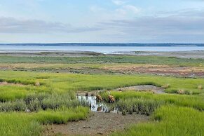 Alluring Anchorage Apt - Walk to Coastal Trl!