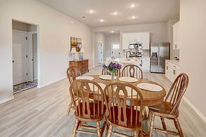 Bastrop Home w/ Yard, 28 Mi to Austin!