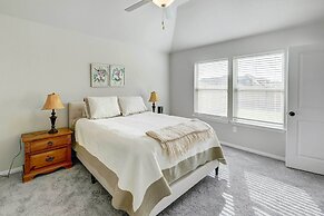 Bastrop Home w/ Yard, 28 Mi to Austin!