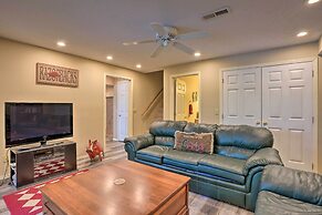 Beaver Lake Retreat w/ Deck & Private Hot Tub