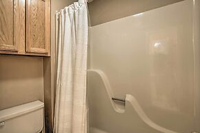 Beaver Lake Retreat w/ Deck & Private Hot Tub