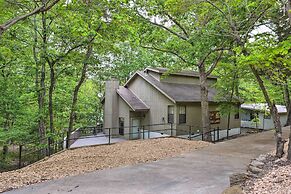Beaver Lake Retreat w/ Deck & Private Hot Tub