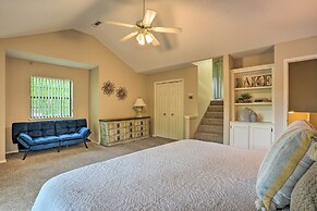 Beaver Lake Retreat w/ Deck & Private Hot Tub