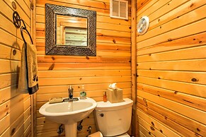 Bartlesville Cabin w/ Pool, Hot Tub & Trampoline!
