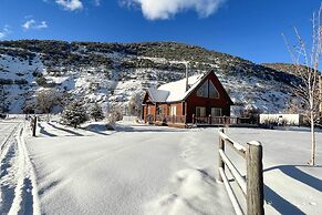 Beautiful Oakley Cabin w/ Private Hot Tub & Views!