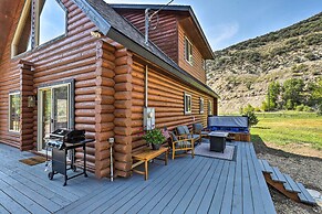 Beautiful Oakley Cabin w/ Private Hot Tub & Views!