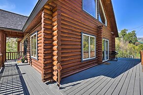 Beautiful Oakley Cabin w/ Private Hot Tub & Views!