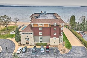 Beachfront Traverse City Resort Condo w/ Pool