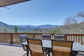 Beautiful Bryson City Home w/ Hot Tub & Mtn Views!