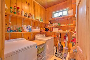 Beautiful Bryson City Home w/ Hot Tub & Mtn Views!