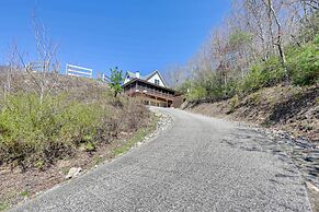 Beautiful Bryson City Home w/ Hot Tub & Mtn Views!
