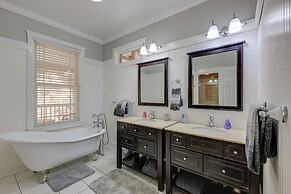 Beautiful Bryson City Home w/ Hot Tub & Mtn Views!