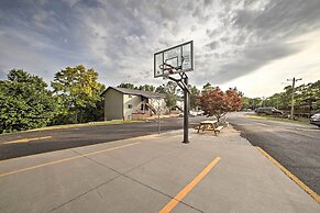 Branson West Condo: 1 Mi to Silver Dollar City!
