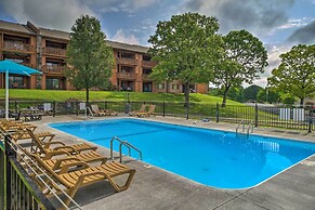 Branson Family Condo: Golf, Relax & Swim!