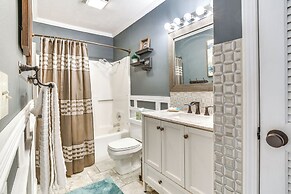 Branson Family Condo: Golf, Relax & Swim!