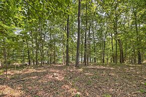 Beautiful Bull Shoals Retreat w/ Lake View!