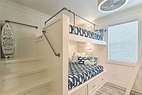 Beachfront Freeport Retreat: 16 Mi to Downtown!