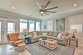 Beachfront Freeport Retreat: 16 Mi to Downtown!