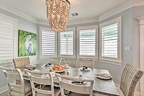 Beachfront Freeport Retreat: 16 Mi to Downtown!