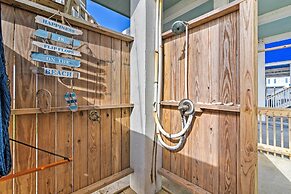 Beachfront Freeport Retreat: 16 Mi to Downtown!