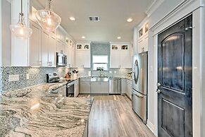 Beachfront Freeport Retreat: 16 Mi to Downtown!