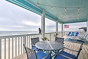 Beachfront Freeport Retreat: 16 Mi to Downtown!