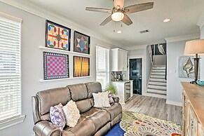 Beachfront Freeport Retreat: 16 Mi to Downtown!