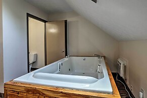 Burkesville Apt w/ Deck, Views & Pool Access!
