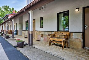 Burkesville Apt w/ Deck, Views & Pool Access!