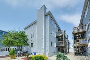 Central Sea Isle City Condo - 1 Block to the Beach