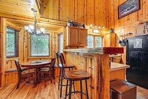 Cabin on Table Rock Lake w/ Hot Tub & Fire Pit!